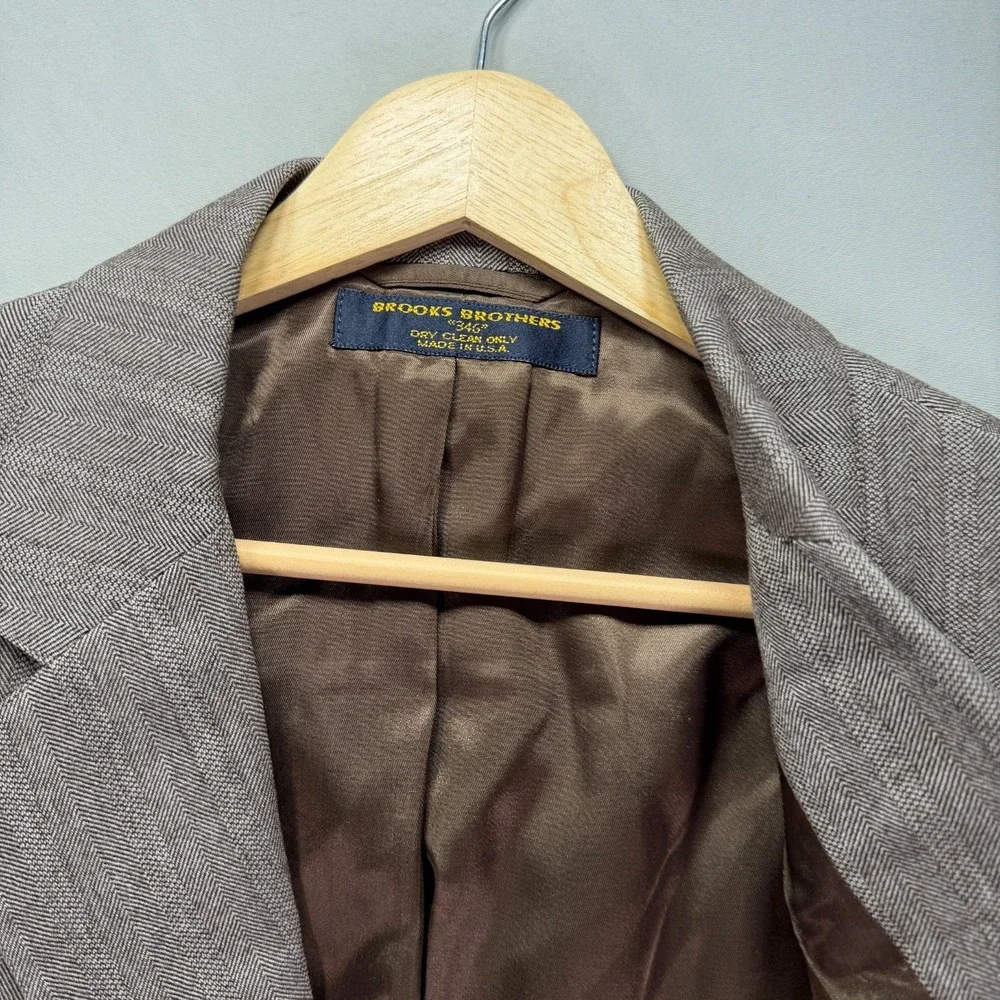 Vintage Brooks Brothers Blazer Mens 42R Gray Herringbone 3 Button Made in USA